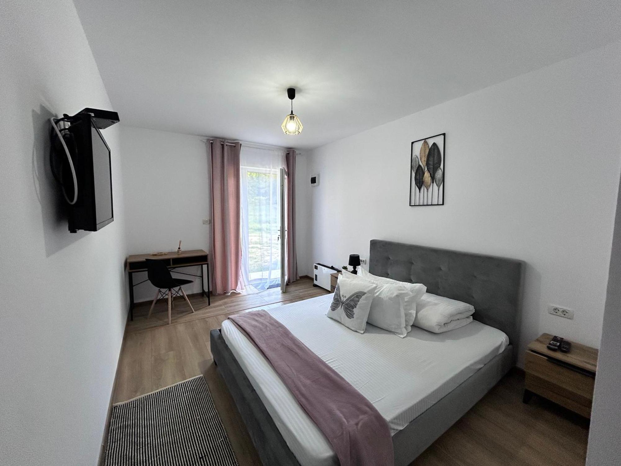Casa Irinei Hotel Poiana Marului  Ngoại thất bức ảnh