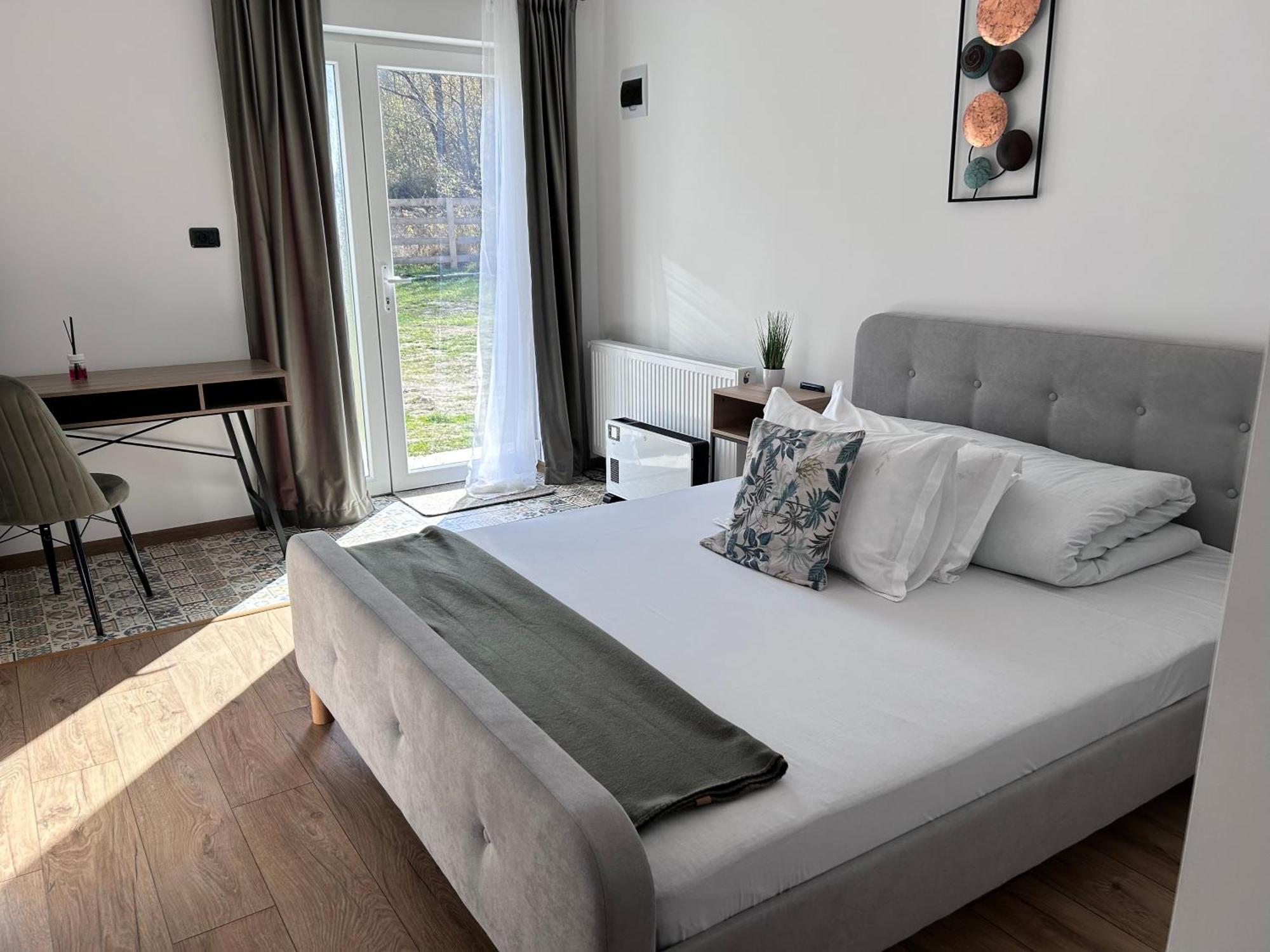 Casa Irinei Hotel Poiana Marului  Ngoại thất bức ảnh